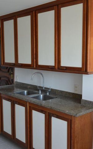 Apartamento à venda com 90m², 2 quartos e 1 vagaCozinha - Armários