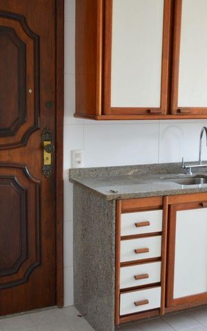 Apartamento à venda com 90m², 2 quartos e 1 vagaCozinha
