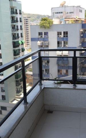 Apartamento à venda com 90m², 2 quartos e 1 vagaVaranda Quarto 1