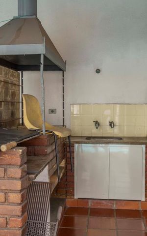 Casa à venda com 436m², 4 quartos e 4 vagasChurrasqueira