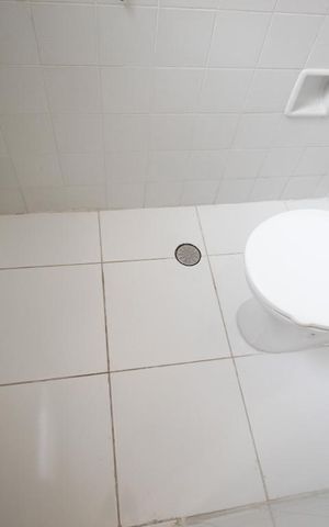 Casa à venda com 133m², 3 quartos e 1 vaga Casa à venda com 133m², 3 quartos e 1 vagaEdicula - Banheiro