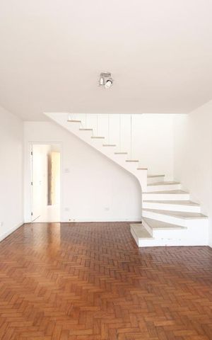 Casa à venda com 133m², 3 quartos e 1 vaga Casa à venda com 133m², 3 quartos e 1 vagaSala