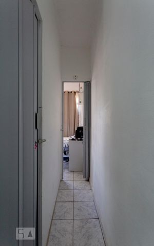 Apartamento à venda com 60m², 4 quartos e sem vagaCorredor