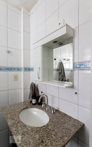 Apartamento à venda com 60m², 4 quartos e sem vagaBanheiro