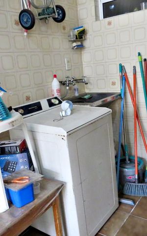 Casa à venda com 118m², 4 quartos e 2 vagasDetalhe da area de serviço