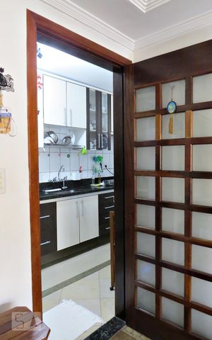 Casa à venda com 118m², 4 quartos e 2 vagasDetalhe cozinha