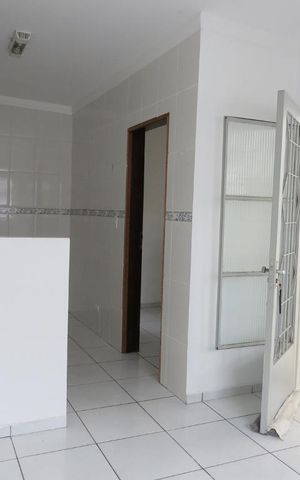 Casa à venda com 118m², 4 quartos e 2 vagasSala 2