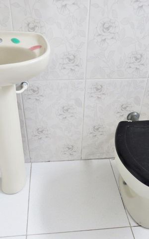 Casa à venda com 118m², 4 quartos e 2 vagasBanheiro 2