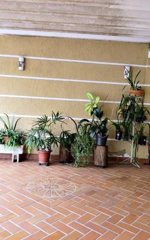 Casa à venda com 118m², 4 quartos e 2 vagasGaragem