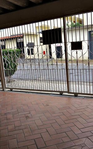 Casa à venda com 118m², 4 quartos e 2 vagasGaragem