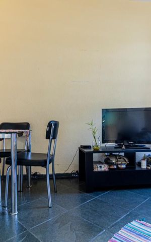Apartamento à venda com 53m², 1 quarto e sem vagaSala - Mesa