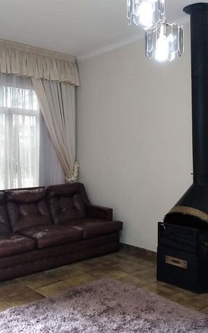 Casa à venda com 176m², 2 quartos e 3 vagasSala