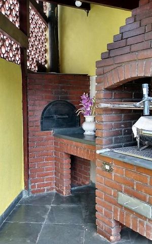 Casa à venda com 176m², 2 quartos e 3 vagasChurrasqueira