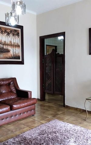 Casa à venda com 176m², 2 quartos e 3 vagasSala