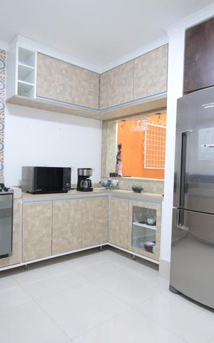 Casa à venda com 93m², 3 quartos e 2 vagasCozinha
