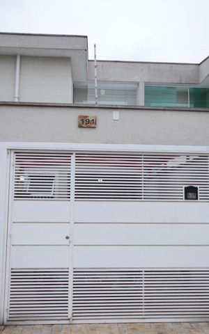 Casa à venda com 93m², 3 quartos e 2 vagasFacahda