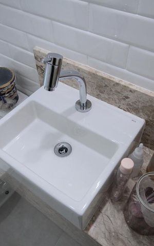 Casa à venda com 93m², 3 quartos e 2 vagasBanheiro