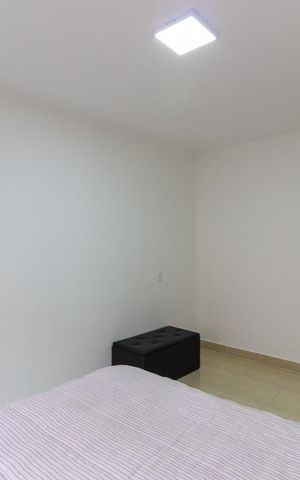 Casa à venda com 216m², 4 quartos e 3 vagas Casa à venda com 216m², 4 quartos e 3 vagasQuarto 2