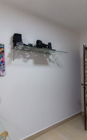 Casa à venda com 216m², 4 quartos e 3 vagas Casa à venda com 216m², 4 quartos e 3 vagasQuarto 1