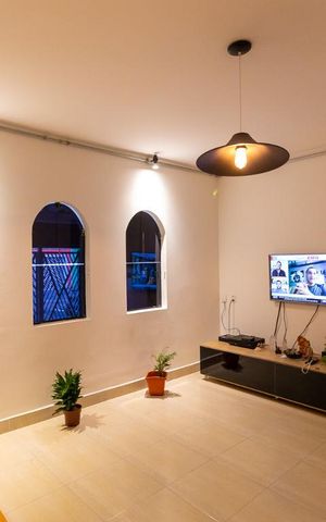 Casa à venda com 216m², 4 quartos e 3 vagas Casa à venda com 216m², 4 quartos e 3 vagasSala