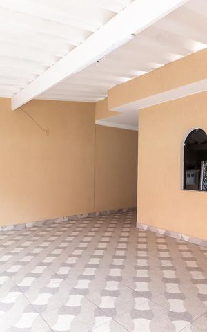 Casa à venda com 216m², 4 quartos e 3 vagas Casa à venda com 216m², 4 quartos e 3 vagasGaragem