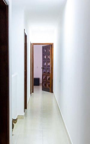 Casa à venda com 216m², 4 quartos e 3 vagas Casa à venda com 216m², 4 quartos e 3 vagasCorredor