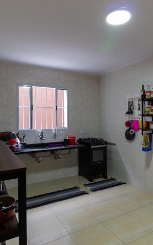 Casa à venda com 216m², 4 quartos e 3 vagas Casa à venda com 216m², 4 quartos e 3 vagasCozinha