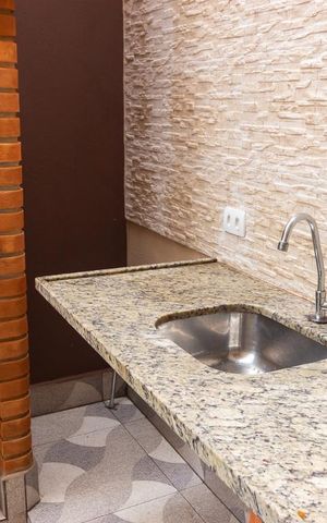 Casa à venda com 216m², 4 quartos e 3 vagas Casa à venda com 216m², 4 quartos e 3 vagasChurrasqueira