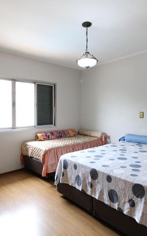 Casa à venda com 360m², 4 quartos e 10 vagas Casa à venda com 360m², 4 quartos e 10 vagasQuarto 3