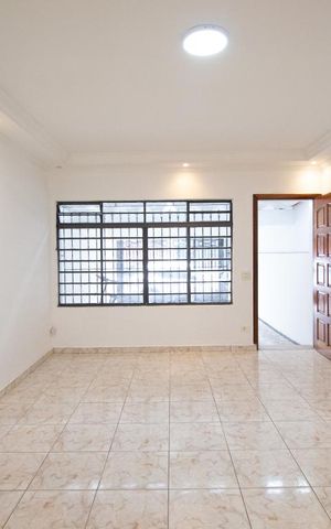 Casa para alugar com 130m², 3 quartos e 1 vaga Casa para alugar com 130m², 3 quartos e 1 vagaSala