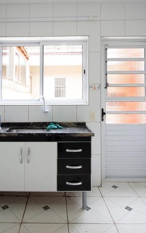 Casa para alugar com 130m², 3 quartos e 1 vaga Casa para alugar com 130m², 3 quartos e 1 vagaCozinha