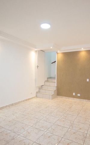 Casa para alugar com 130m², 3 quartos e 1 vaga Casa para alugar com 130m², 3 quartos e 1 vagaSala