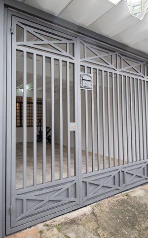 Casa para alugar com 130m², 3 quartos e 1 vaga Casa para alugar com 130m², 3 quartos e 1 vagaFachada