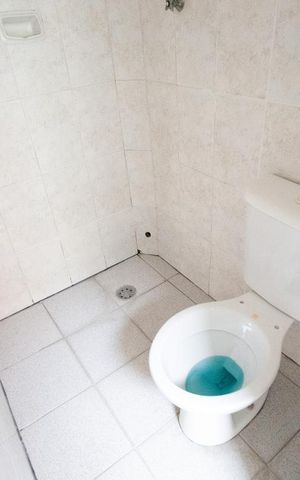 Casa para alugar com 130m², 3 quartos e 1 vaga Casa para alugar com 130m², 3 quartos e 1 vagaEdícula - Banheiro