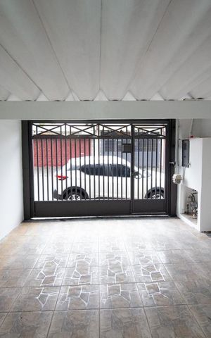 Casa para alugar com 130m², 3 quartos e 1 vaga Casa para alugar com 130m², 3 quartos e 1 vagaGaragem