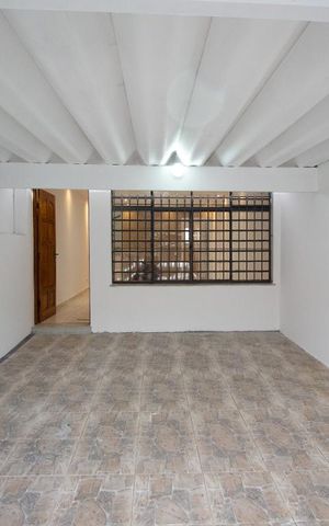 Casa para alugar com 130m², 3 quartos e 1 vaga Casa para alugar com 130m², 3 quartos e 1 vagaGaragem