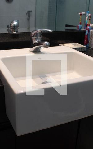 Apartamento para alugar com 160m², 3 quartos e 3 vagasBanheiro 1