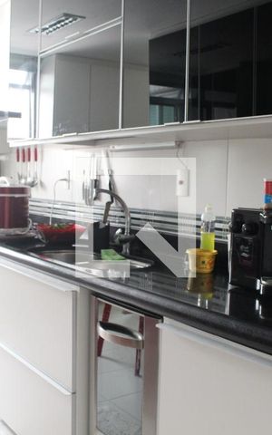 Apartamento para alugar com 160m², 3 quartos e 3 vagasCozinha