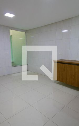 Casa à venda com 136m², 3 quartos e 5 vagas Casa à venda com 136m², 3 quartos e 5 vagasCozinha