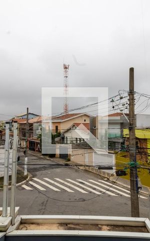 Casa à venda com 136m², 3 quartos e 5 vagas Casa à venda com 136m², 3 quartos e 5 vagasVista