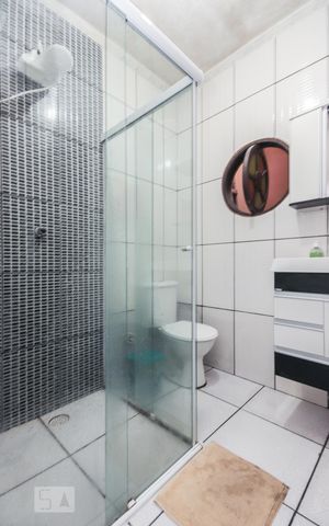 Casa para alugar com 350m², 4 quartos e 4 vagas Casa para alugar com 350m², 4 quartos e 4 vagasBanheiro