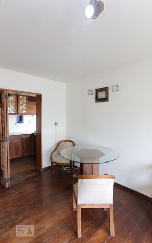 Apartamento para alugar com 135m², 2 quartos e 1 vaga Apartamento para alugar com 135m², 2 quartos e 1 vagaSala