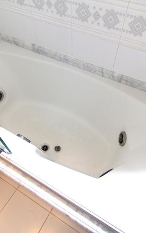 Apartamento à venda com 117m², 3 quartos e 3 vagas Apartamento à venda com 117m², 3 quartos e 3 vagasBanheiro da Suíte