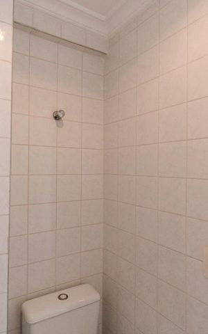 Apartamento à venda com 117m², 3 quartos e 3 vagas Apartamento à venda com 117m², 3 quartos e 3 vagasBanheiro de Serviço