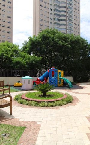 Apartamento à venda com 117m², 3 quartos e 3 vagas Apartamento à venda com 117m², 3 quartos e 3 vagasPlayground