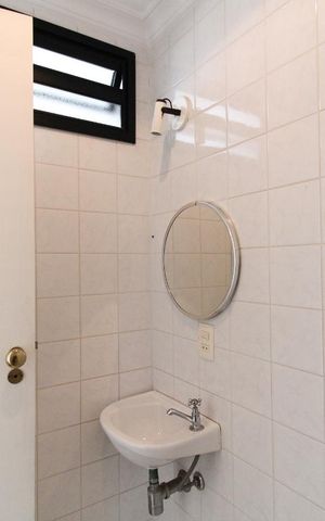 Apartamento à venda com 117m², 3 quartos e 3 vagas Apartamento à venda com 117m², 3 quartos e 3 vagasBanheiro de Serviço