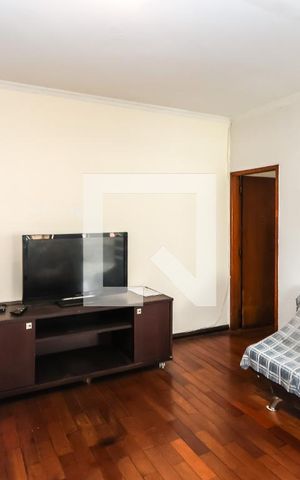 Casa à venda com 470m², 3 quartos e 2 vagas Casa à venda com 470m², 3 quartos e 2 vagasSala