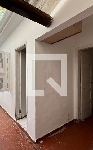 Casa à venda com 121m², 3 quartos e 2 vagas Casa à venda com 121m², 3 quartos e 2 vagasPátio / Área de Serviço