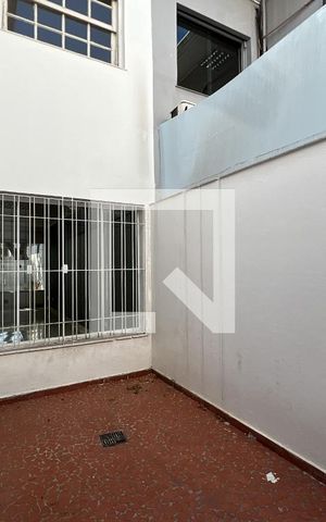 Casa à venda com 121m², 3 quartos e 2 vagas Casa à venda com 121m², 3 quartos e 2 vagasPátioPátio / Área de Serviço