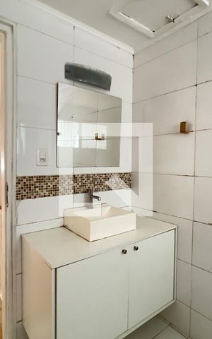 Casa à venda com 121m², 3 quartos e 2 vagas Casa à venda com 121m², 3 quartos e 2 vagasBanheiro